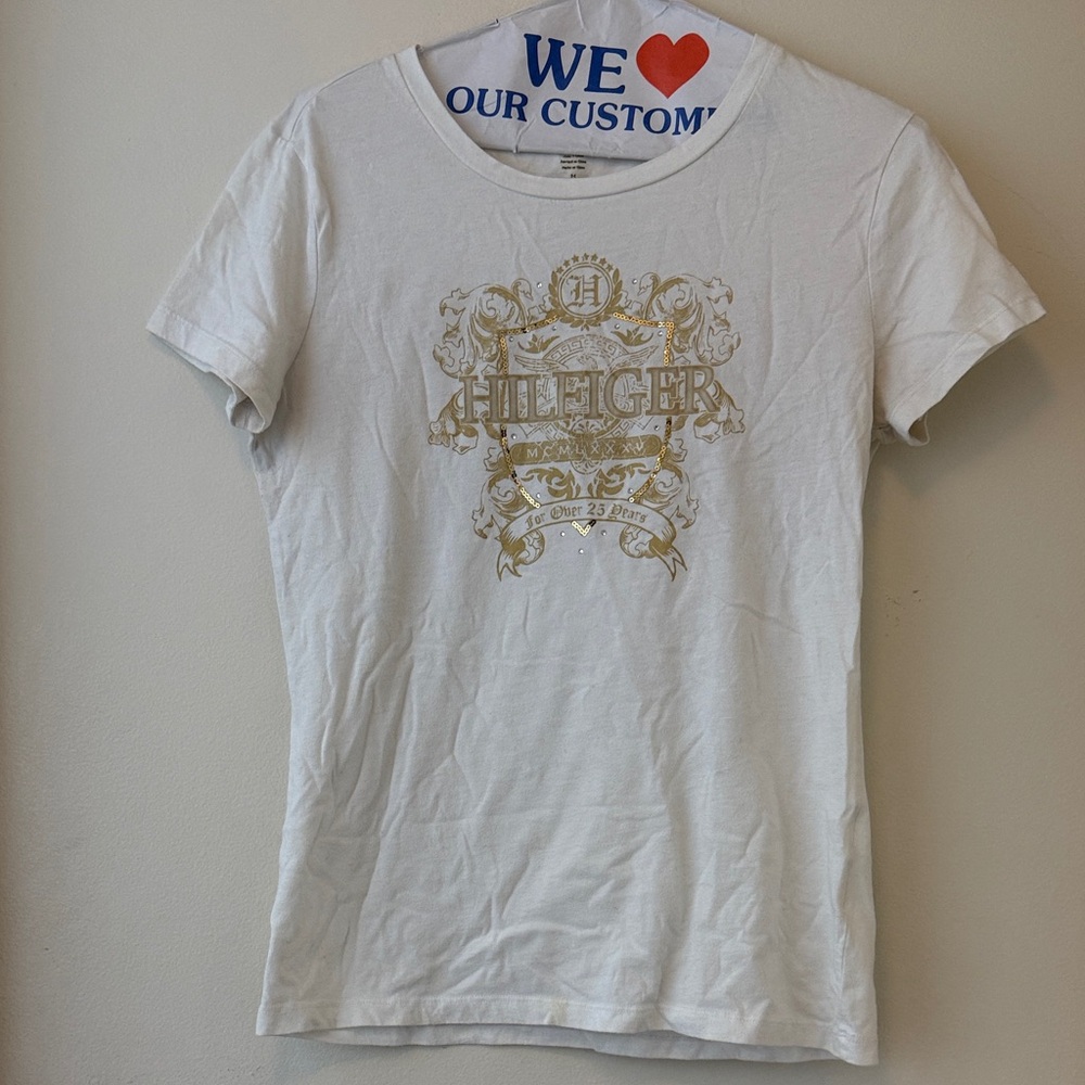 Tommy Hilfiger Women's Medium White and Gold Graphic Tee